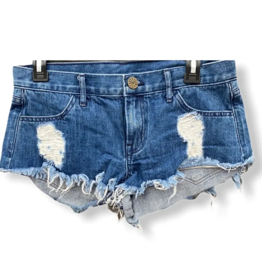 Destroyed Denim Cutoff Shorts‎